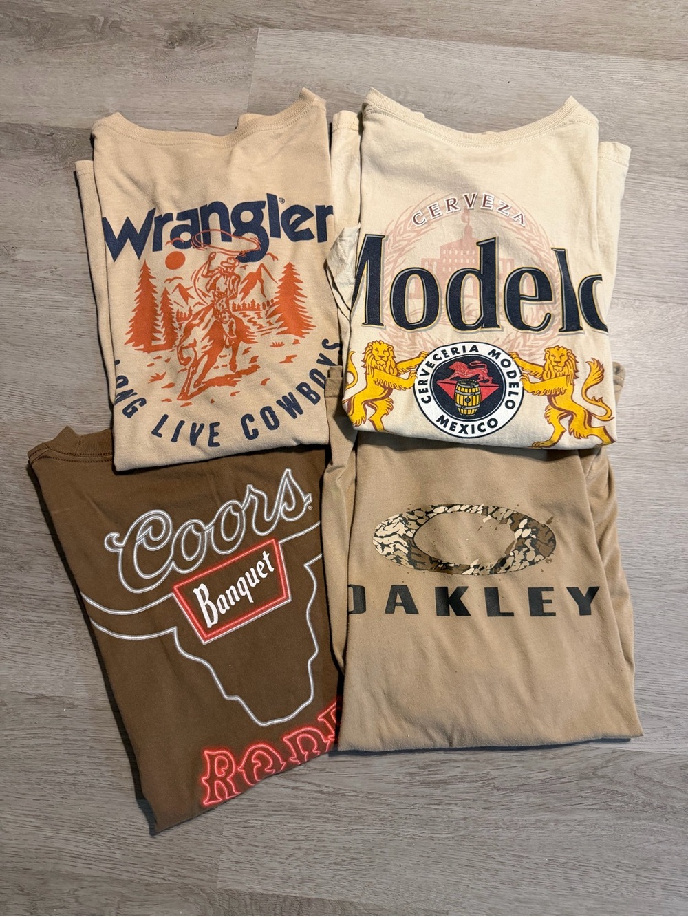 4 Mens XL Short Sleeve Shirts WRANGLER OAKLEY COORS MODELO